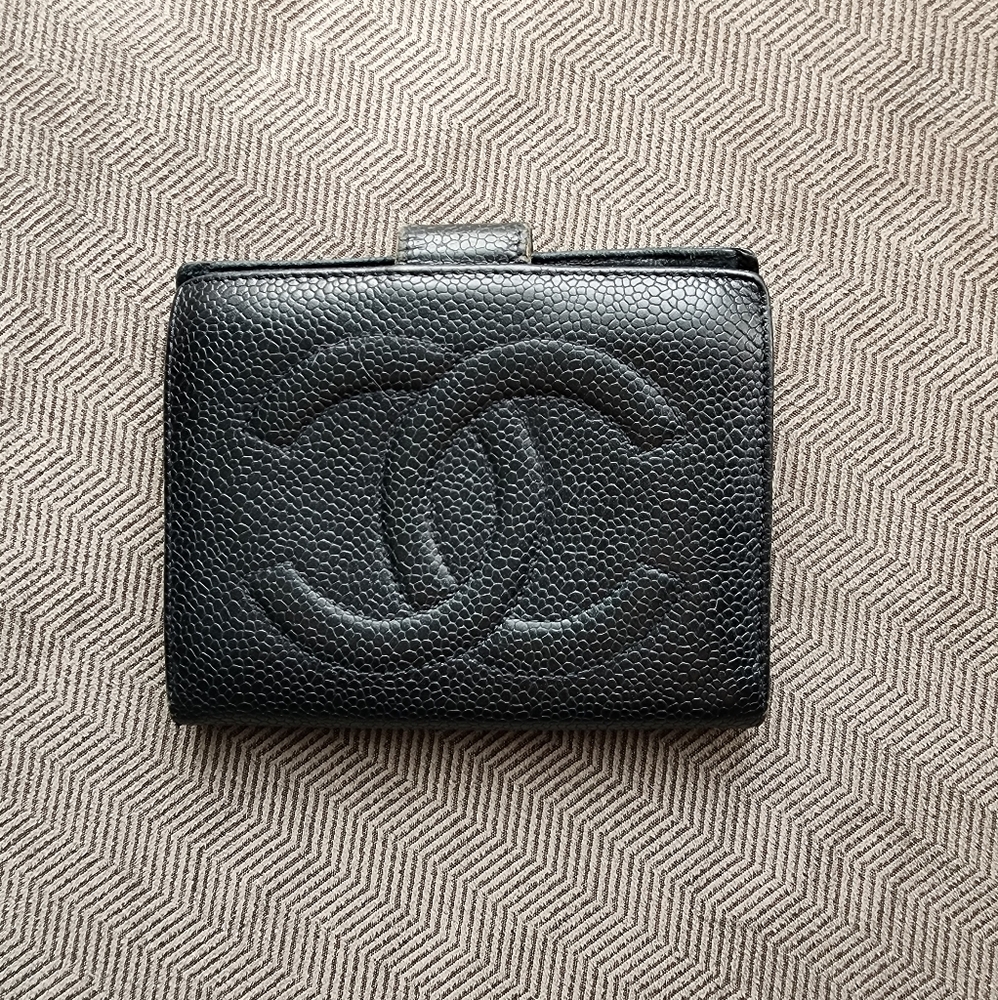 CHANEL Bifold Wallet Caviar Skin Black Fold Wallet